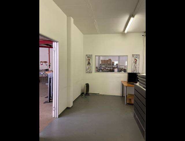 425M² WAREHOUSE TO LET IN RANDBURG CENTRAL